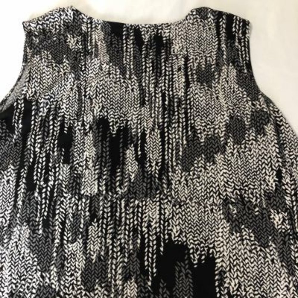 Jones Studio Sleeveless Top